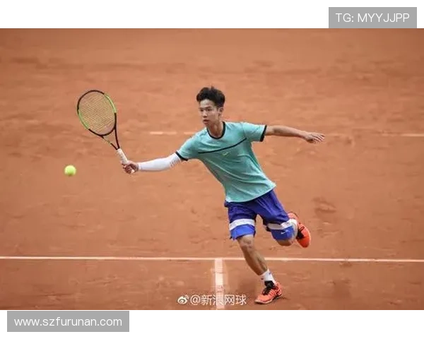 中国网球巡回赛香港公开赛肖霖昂成功晋级表现亮眼继续向冠军迈进